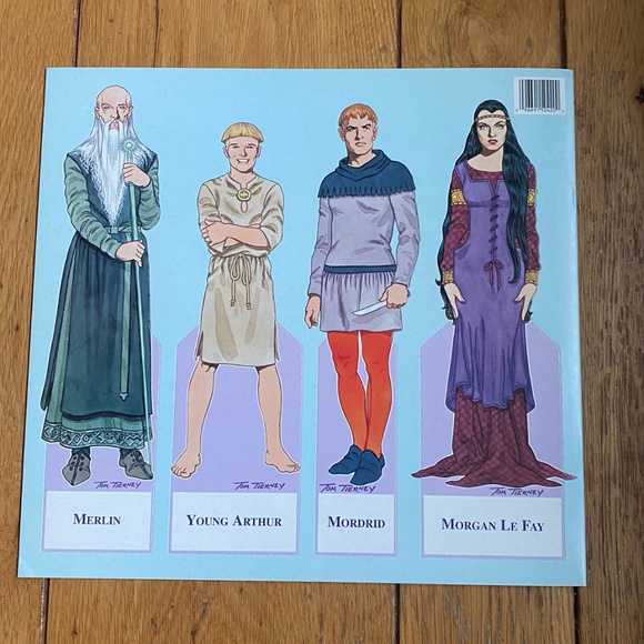 Camelot Paperdolls book by Tom Tierney - Picture 5 of 5